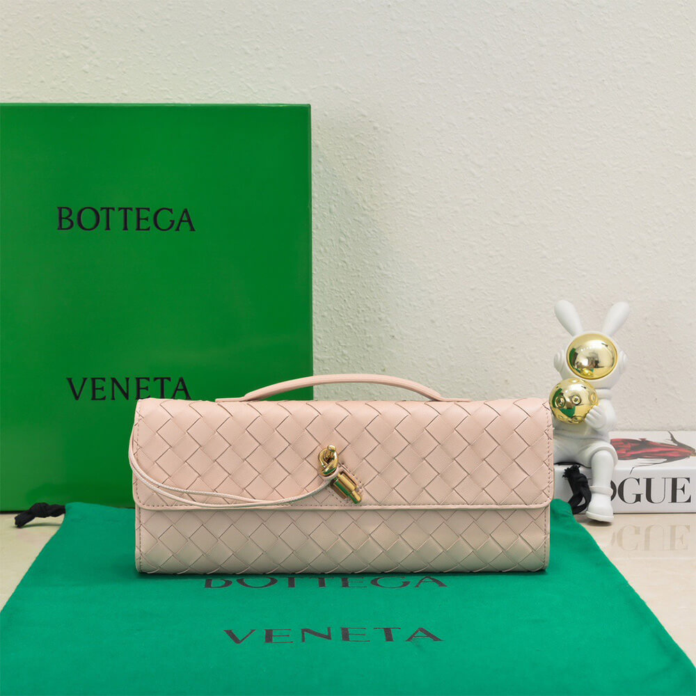 Bottega Veneta Andiamo Clutch(HIGH-END GRADE)